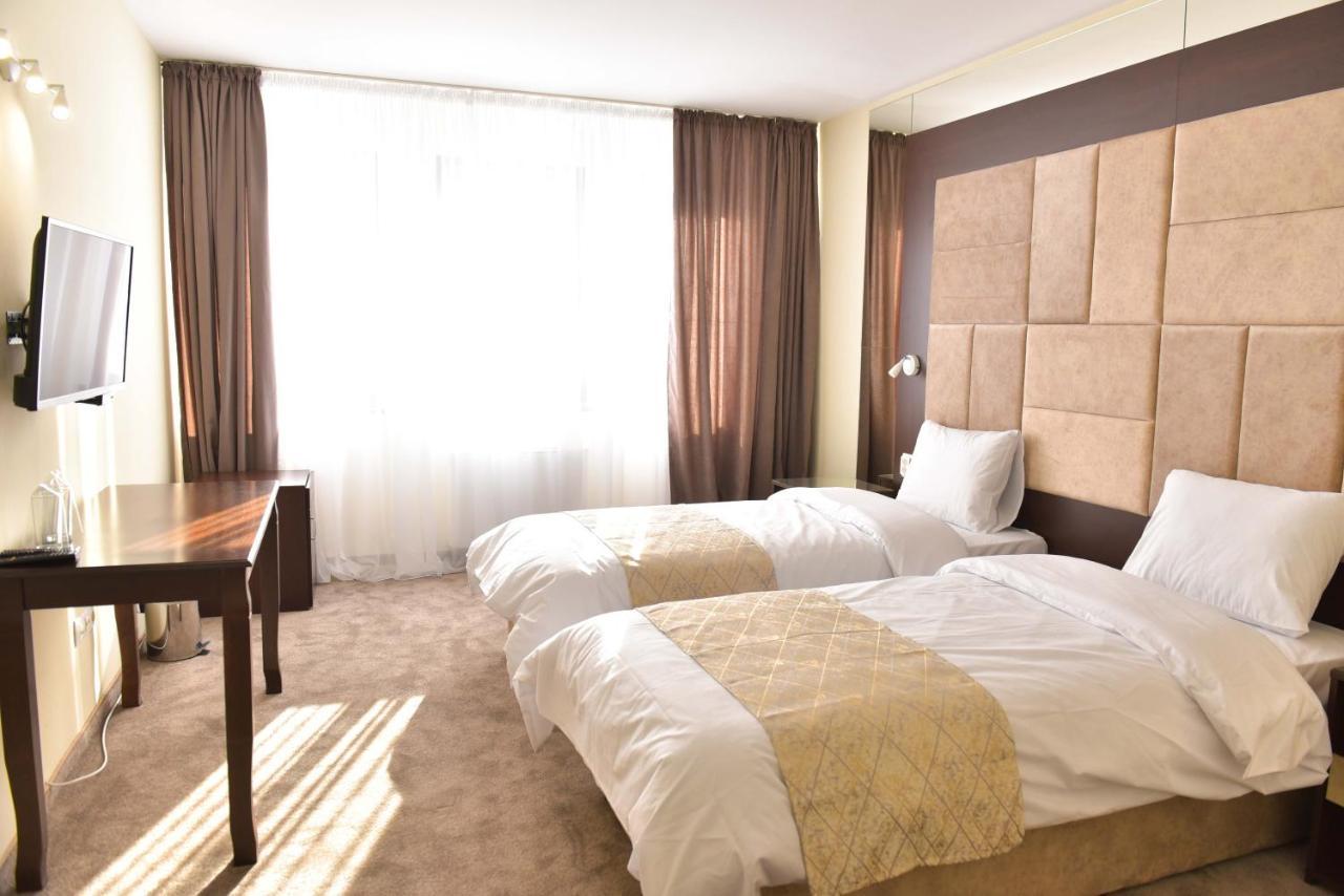 Family Hotel The View & Spa ツィゴフ・チャルク エクステリア 写真